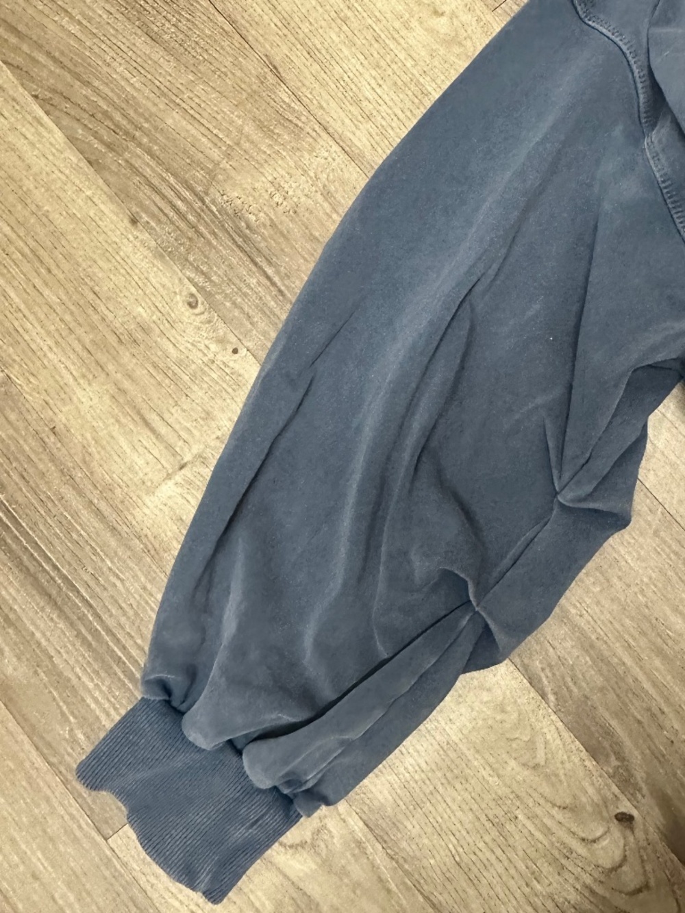 Bubble Hem Long Sleeve Top - Picture 6 of 8